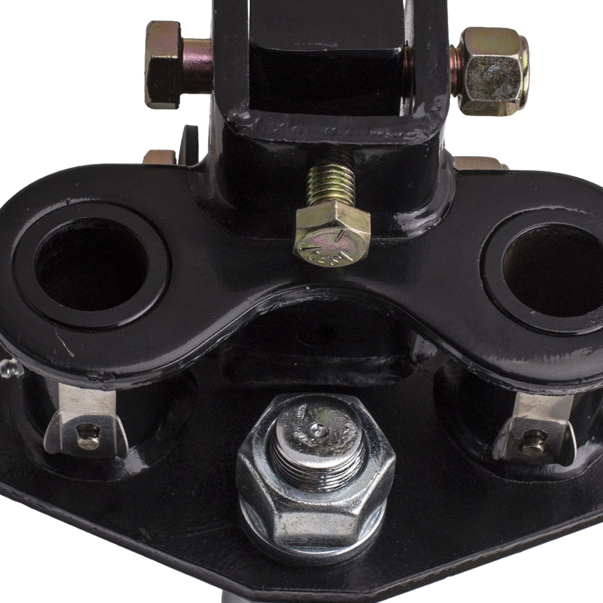 offers a smoother ride and improved control by distributing the tongue weight of the trailer across the vehicle-trailer combination and leveling the load
